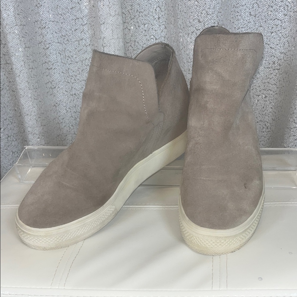 Steve Madden Wrangler Taupe Slip-On Sneakers